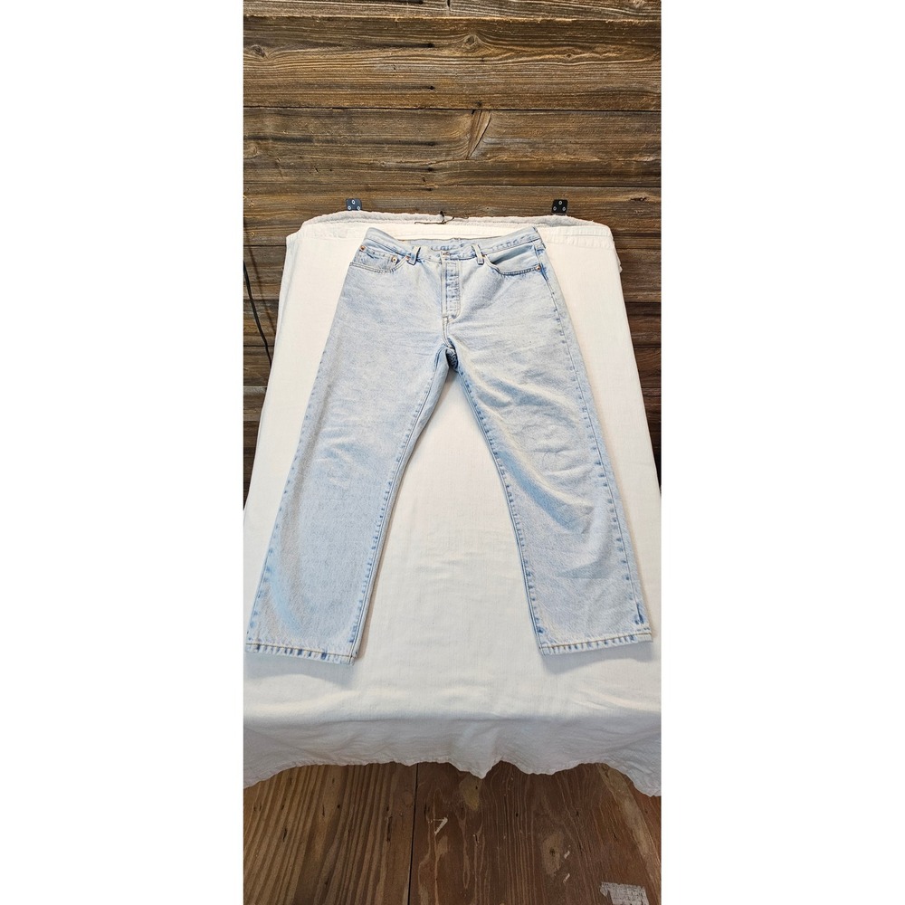 Levis Premium 501 Original Fit Light Wash Straight Leg Button Fly Jeans W33 L26